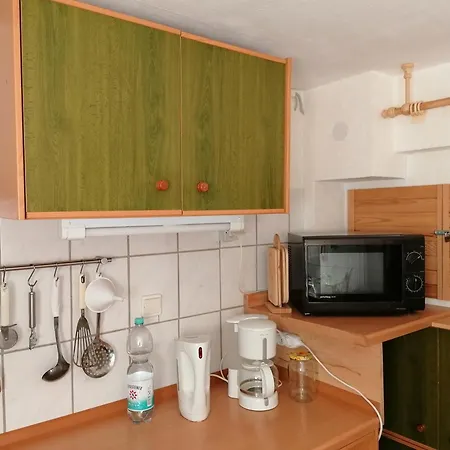 Monteurwohnung Im Haus Am Waldrand Apartment
